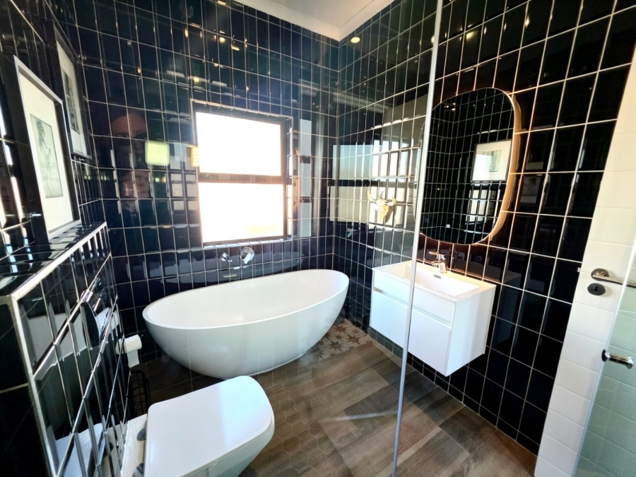 To Let 3 Bedroom Property for Rent in Sandown Western Cape